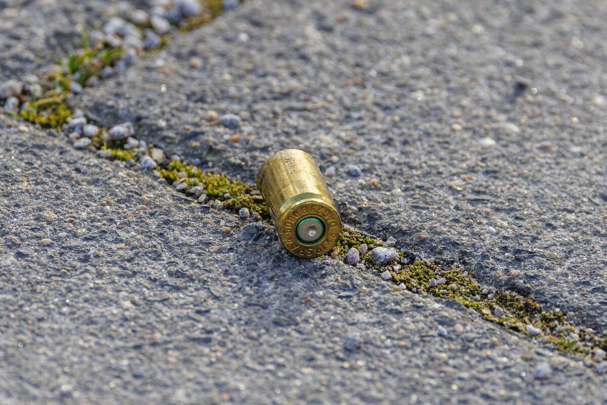 Police operation in the vicinity of a coin exchange