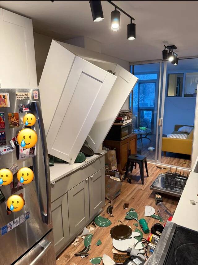 terrible-way-to-find-out-the-genius-previous-owners-have-v0-5wrtjvwzbrfg1