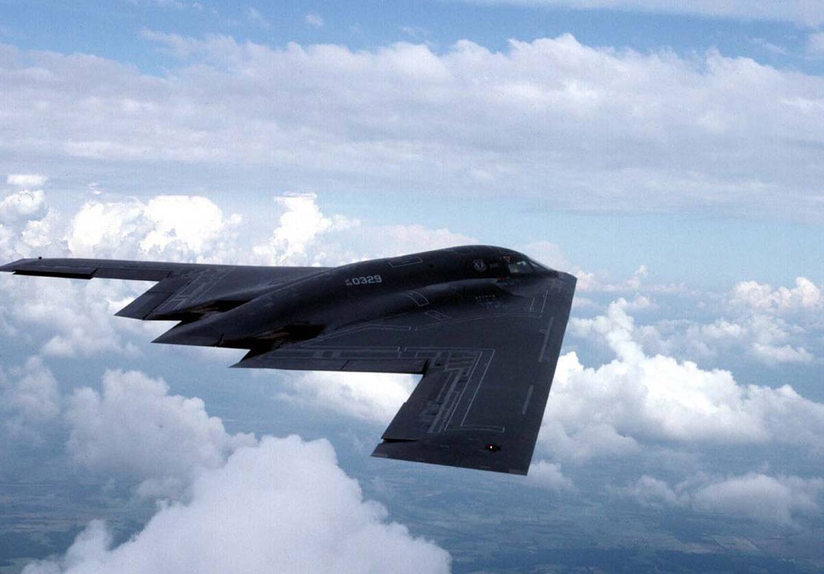 The B 2 Stealth Bomber Made Its Combat Debut March 24 1999 Dropping 2 0 Pound Satell