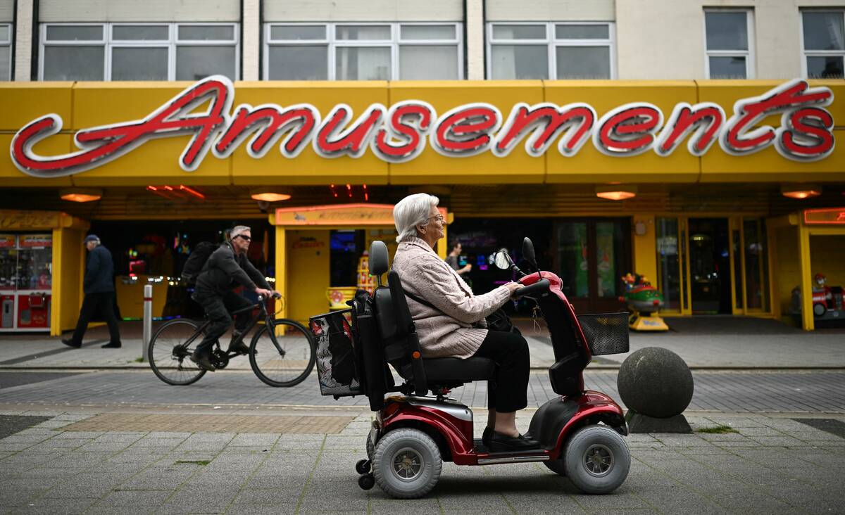 TOPSHOT-BRITAIN-POLITICS-VOTE-REFORM-FARAGE