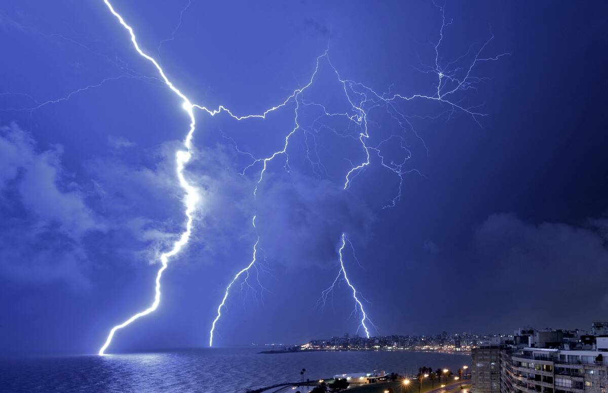 TOPSHOT-URUGUAY-WEATHER-STORM-LIGHTNING