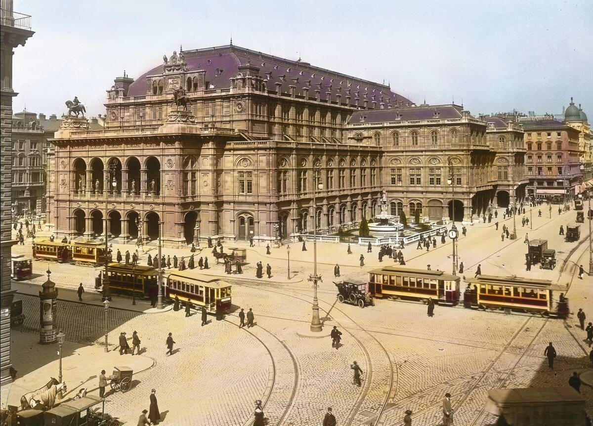 Vienna Court Opera House (Vienna State Opera). Vienna, first district. Hand-colored lantern slide. Around 1910.