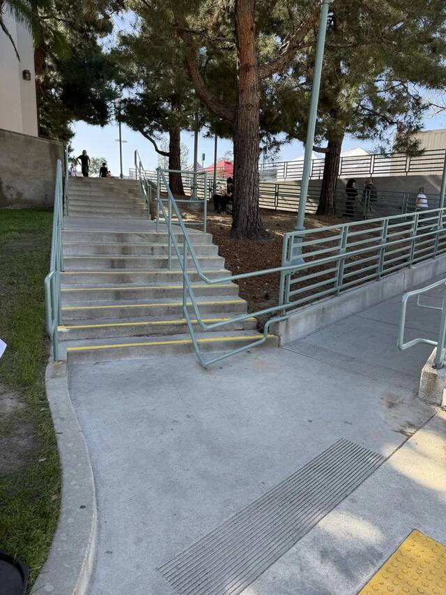 ah-yes-lets-just-extend-the-railing-for-some-reason-v0-l2thsypjp7ig1