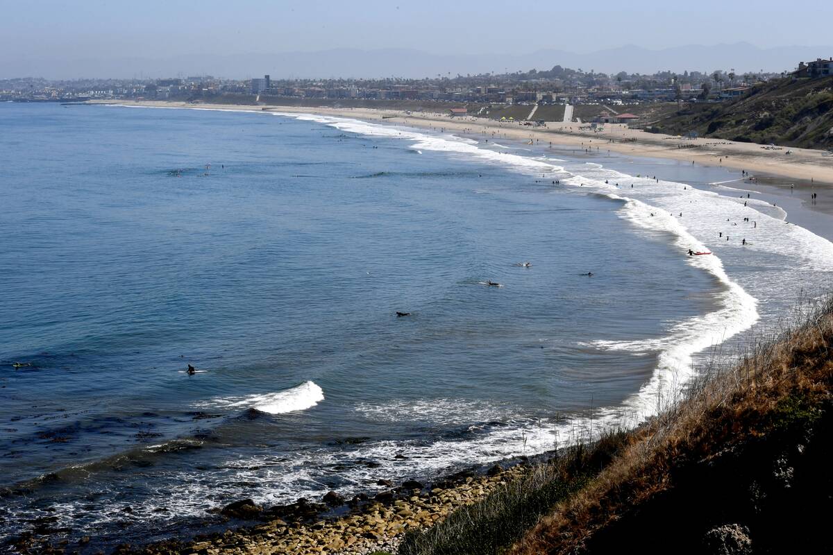 Heal the Bay report card to grade Southland beach water quality.