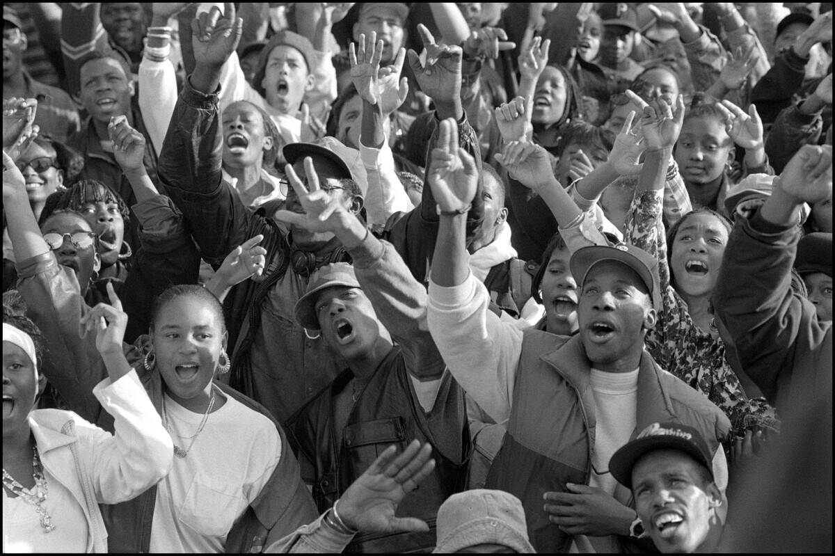 Hip Hop Fans In Harlem