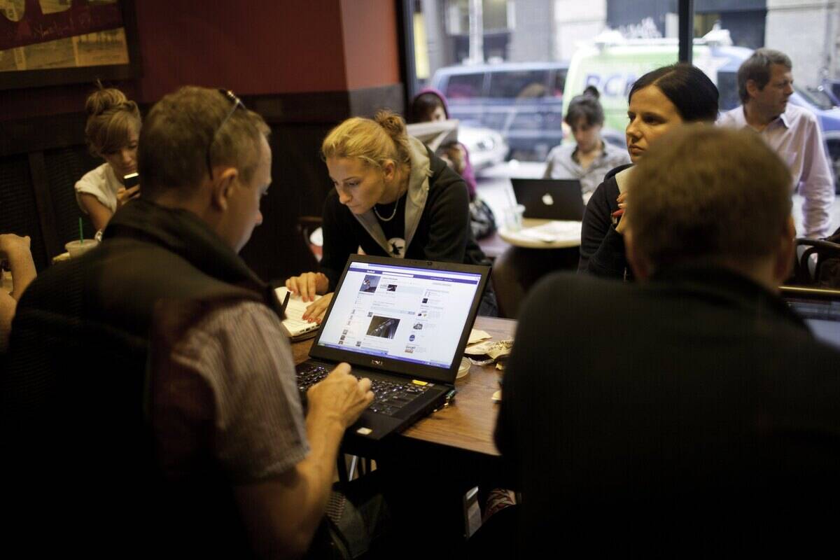 New York Starbucks Coffee Shop in Manhattan