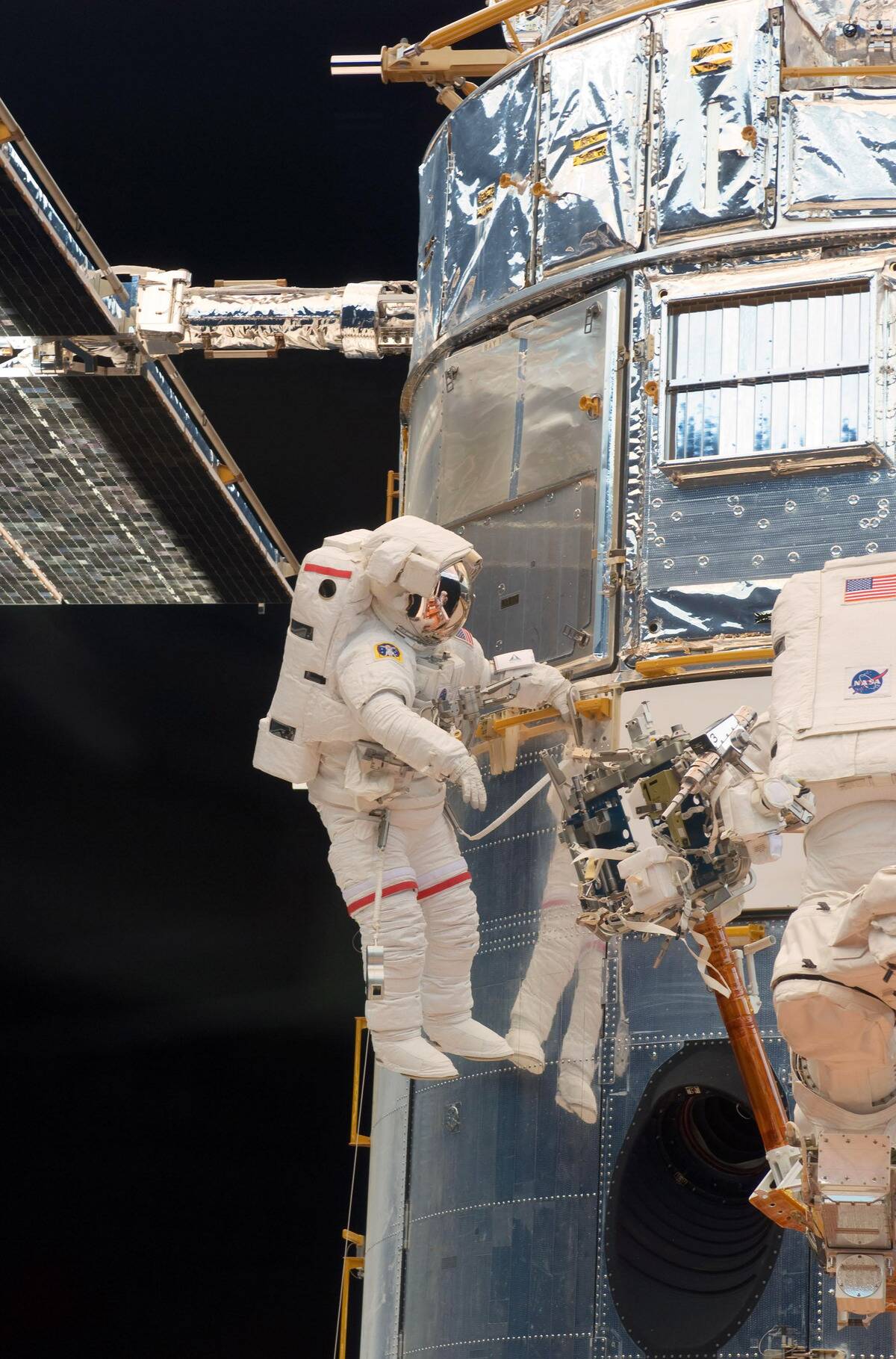 Space Shuttle Atlantis To Repair Hubble Space Telescope