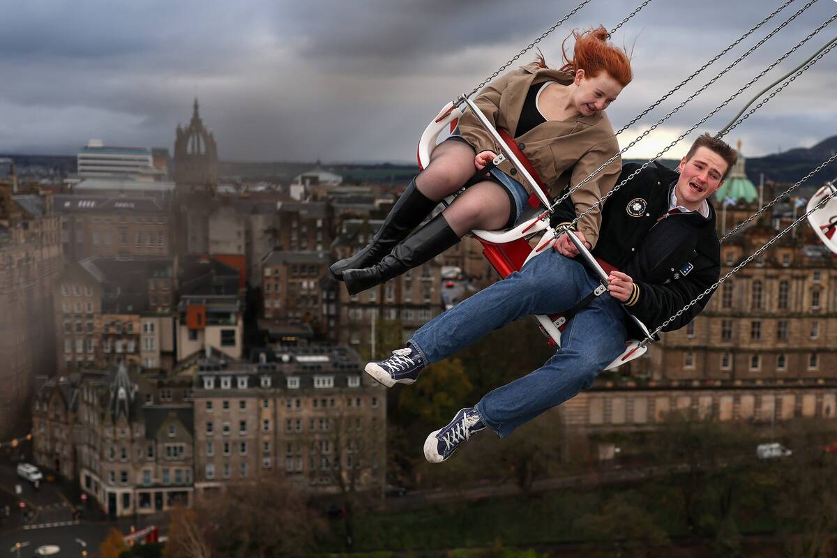 The Starflyer Ride Returns To Edinburgh Christmas Fair