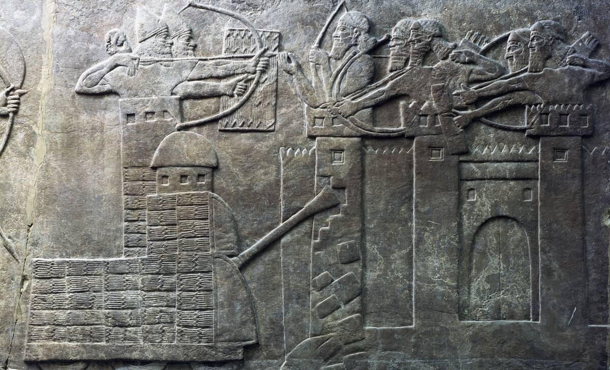 The troops of Assyrian king Ashurbanipal