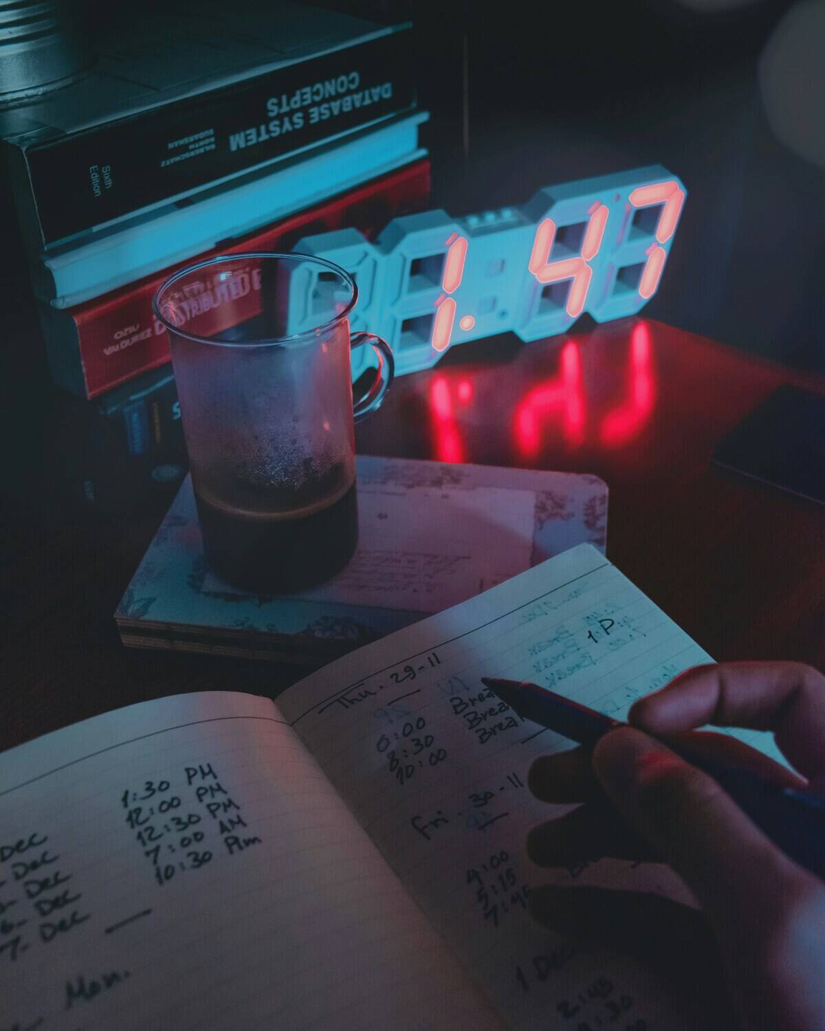 amr-taha-87HyqnGrCmg-unsplash