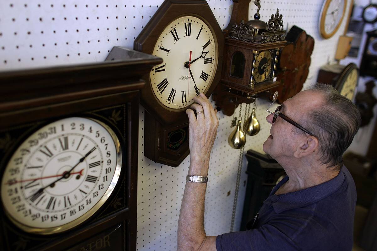 Businesses Prepare For Earlier Daylight Savings Time