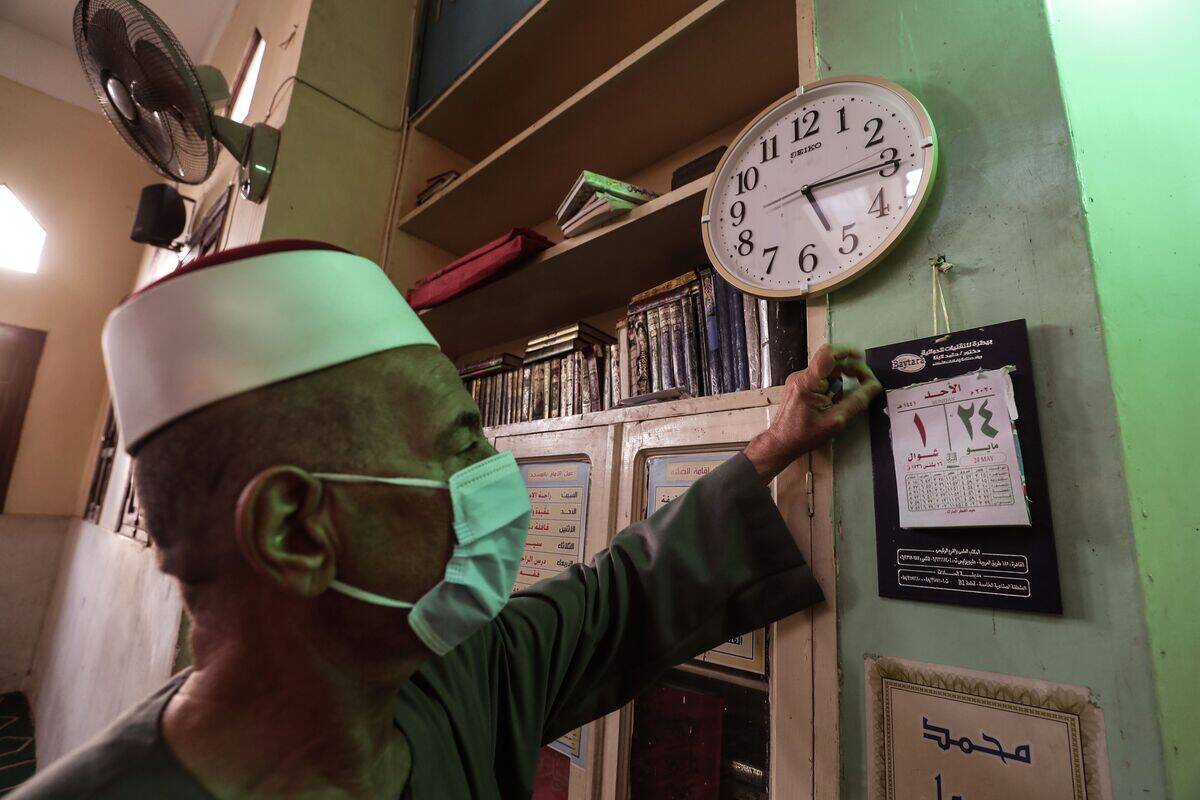 EGYPT-RELIGION-ISLAM-EID-HEALTH-VIRUS