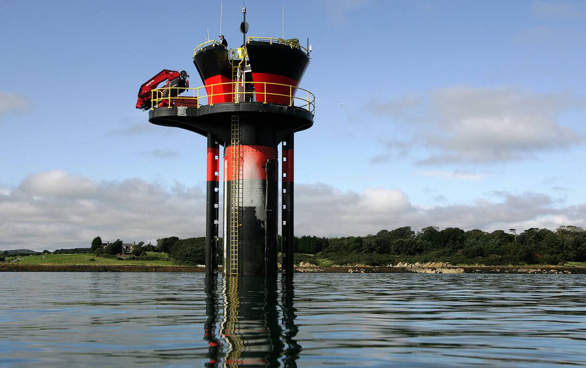 Facing the Irish Sea, the Seagen tidal energy project captur