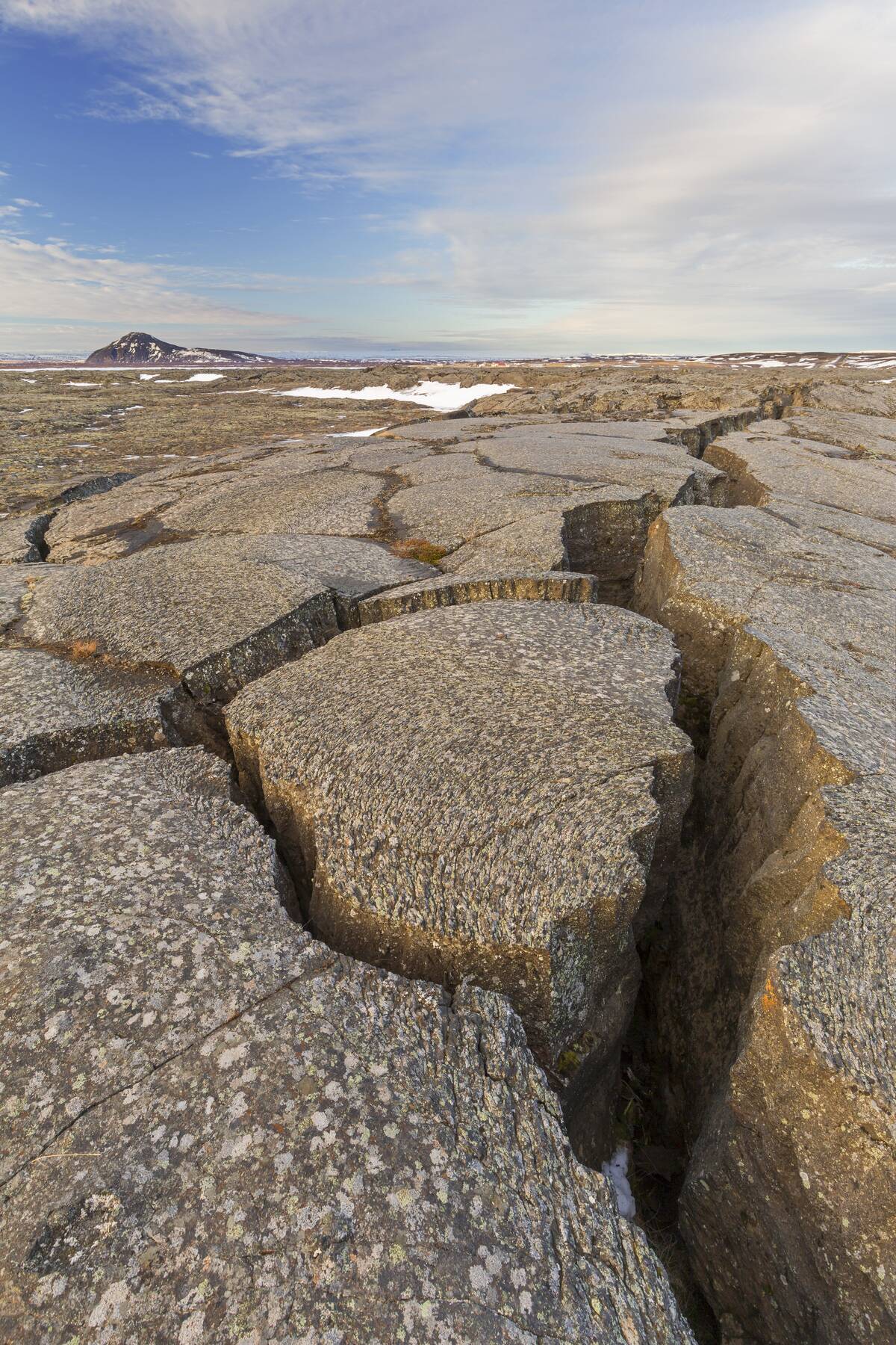Grjotagia gaping fissure - Grjotagja tectonic crack.