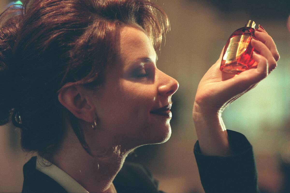 LS.3E.18/Perfume.sc.7.$ Dr. Clive Jennings White was part of demonstration, at the Beverly Hilton Ho