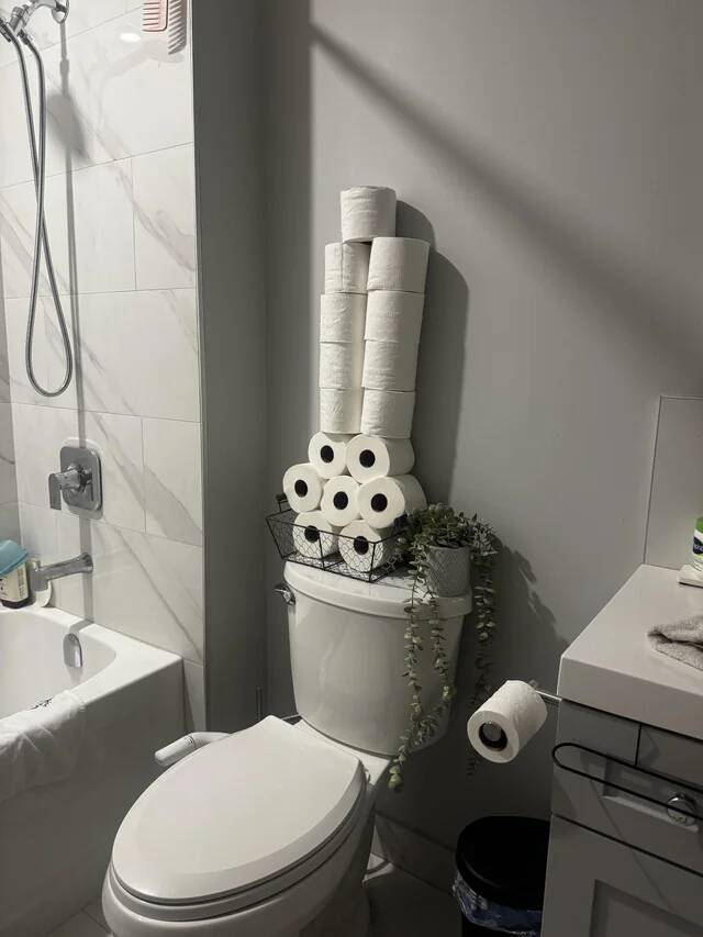 recently-got-a-place-with-my-boyfriend-and-he-thinks-this-v0-xpxvru7moehg1