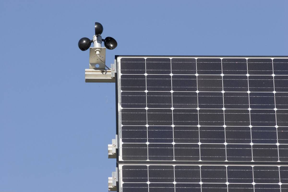 solar collector and anemometer - 2006