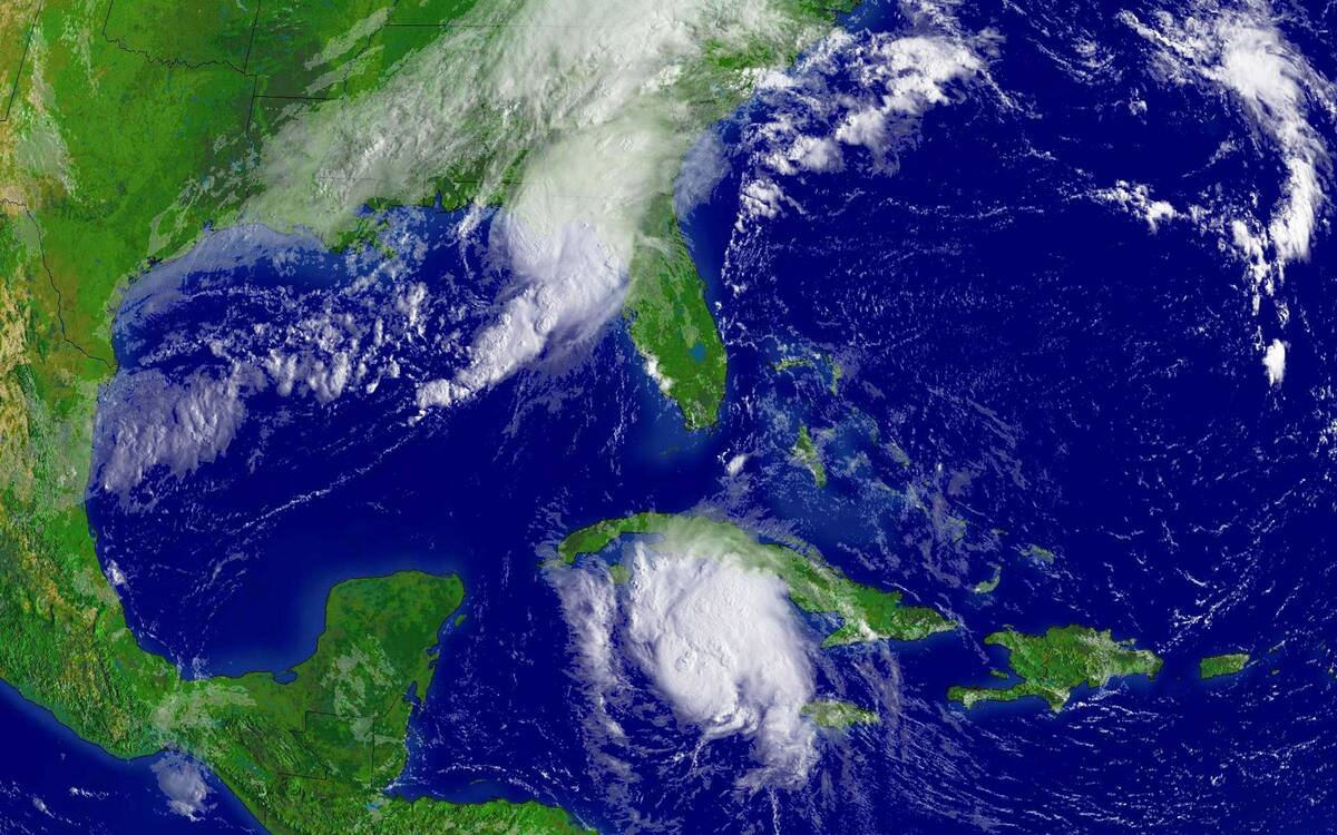 Storms Head For Southeast U.S.