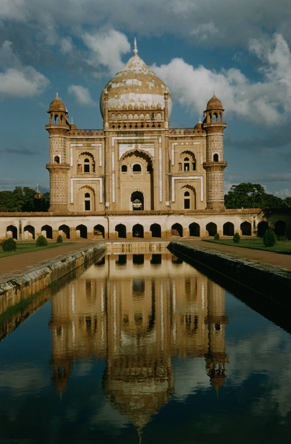 Tomb Of Safdarjung