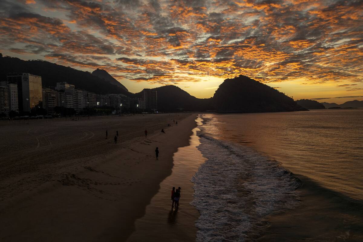 TOPSHOT-BRAZIL-LIFESTYLE-HEALTH-YOGA