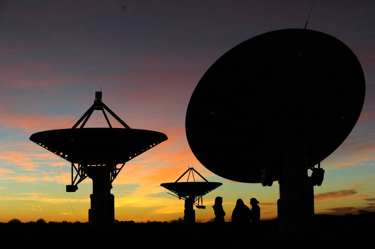 TOPSHOT-SAFRICA-SCIENCE-TELESCOPE