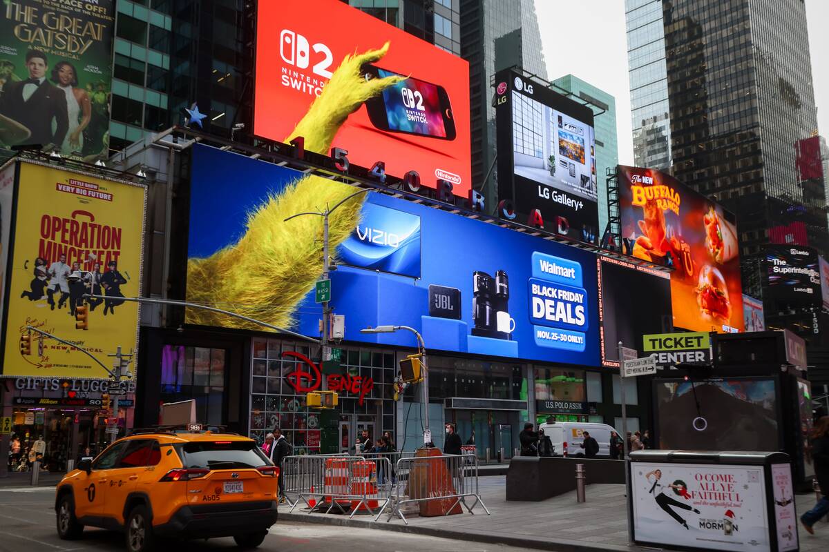 Walmart Lifts Outlook As Online Gains Overcome Economic Woes