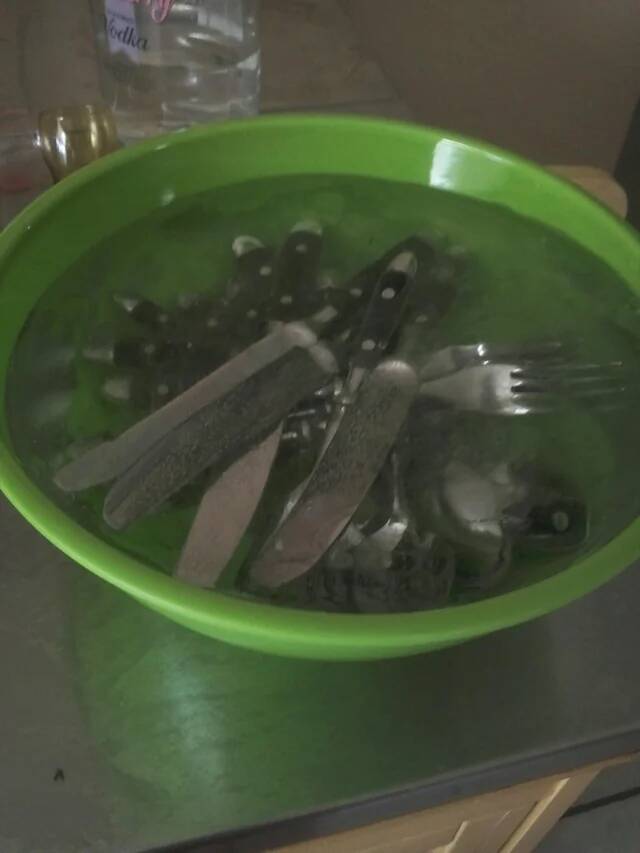 woke-up-morning-after-party-to-all-the-silverware-oven-v0-ouzwtkqi72ig1