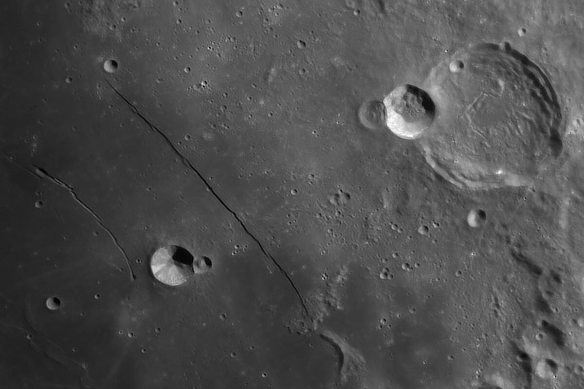 Rupes_Recta