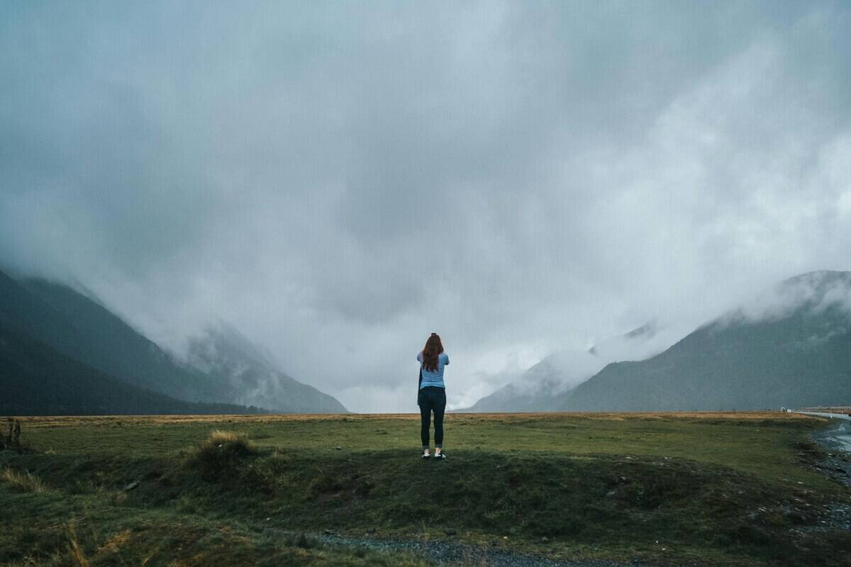 chaz-mcgregor-KgDdOPmR8L0-unsplash