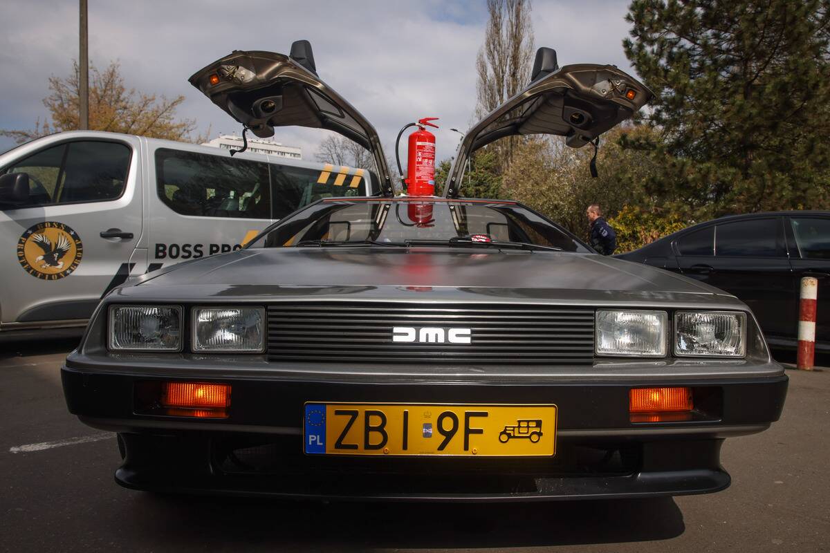 DMC DeLorean Car