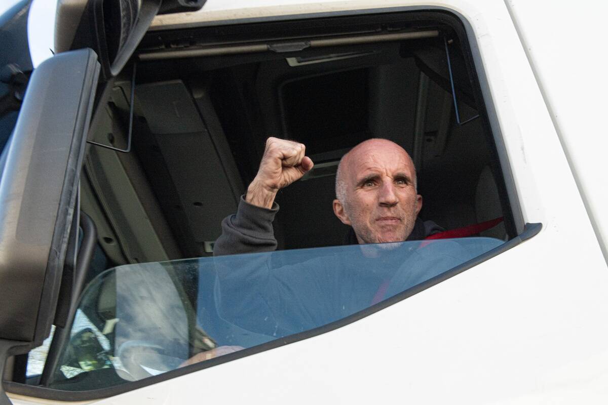 Farmers Cut The Ap-7 In Girona