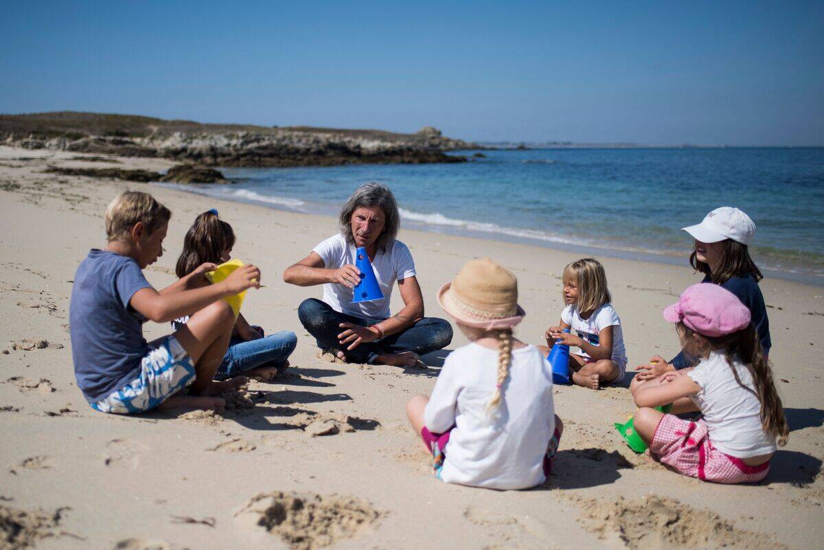 FRANCE-SCHOOL-ISLAND-EDUCATION