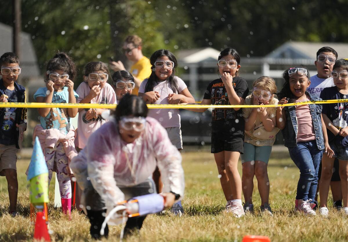 hc100925 Rocket Day STEAM