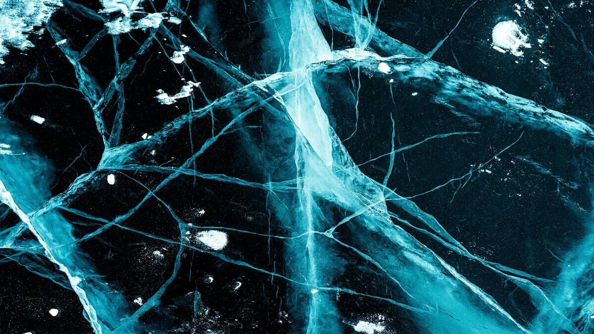 maxim-potkin-EzIbOY9lPL8-unsplash