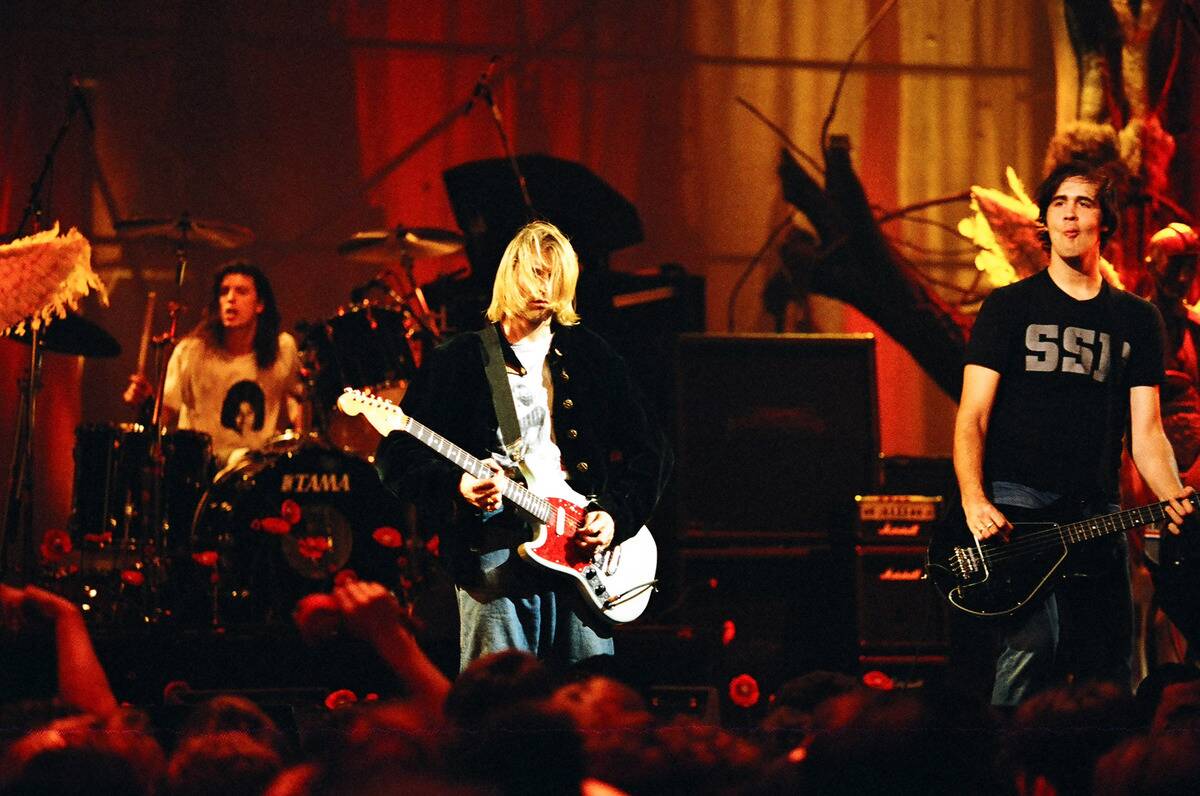 MTV Live and Loud: Nirvana Performs Live - December 1993