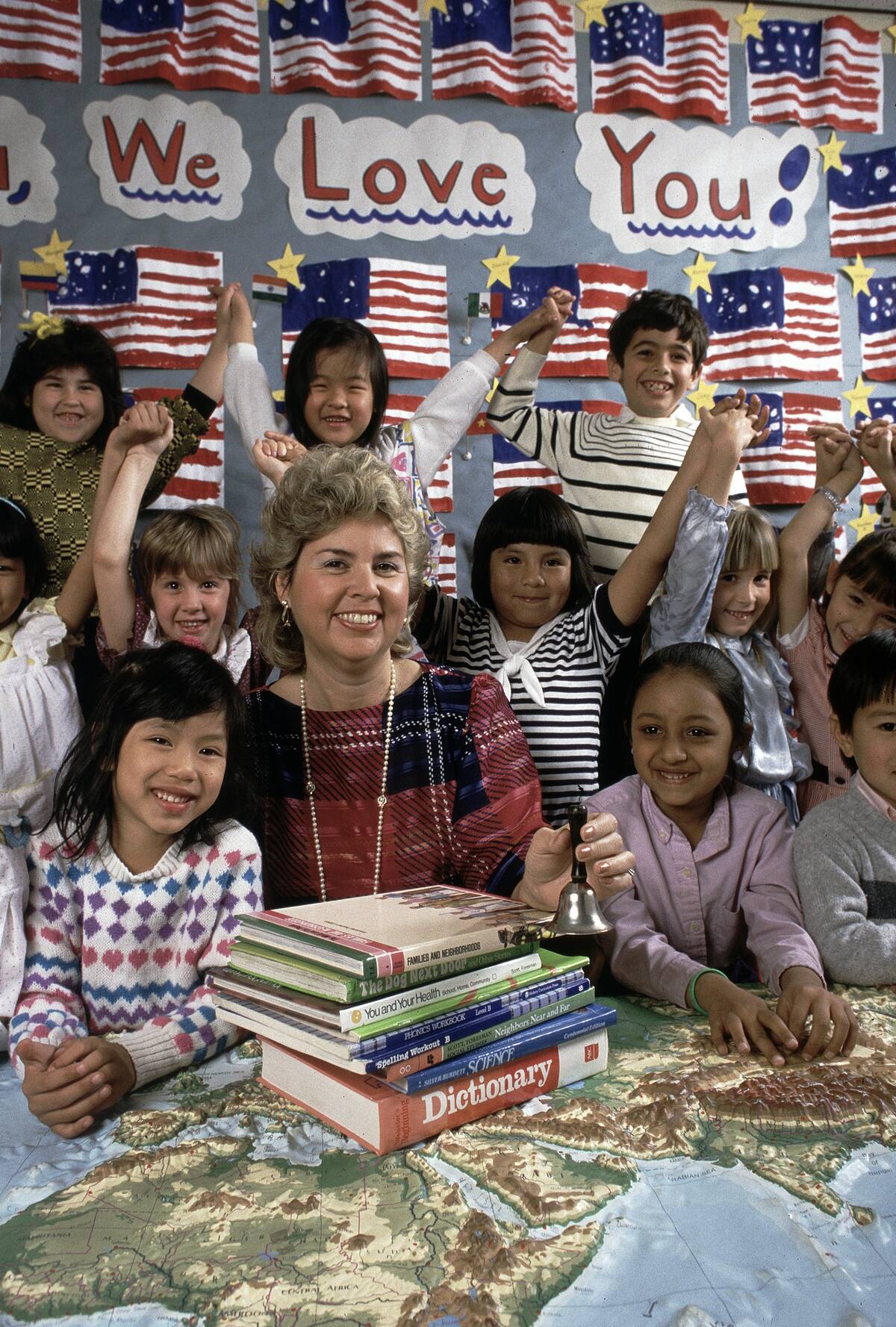 Teacher Gloria Tushman With Elementary Students