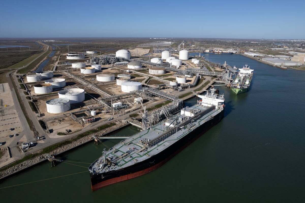 US Refiners Are Early Winners In Trump's Venezuela Plan