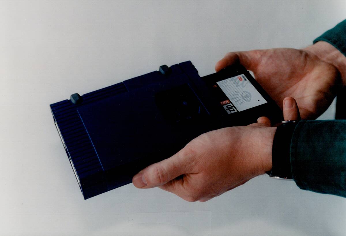 Zip Drive Iomega Corp...