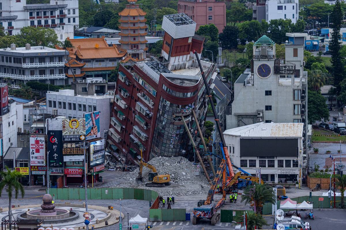 7.5 Magnitude Earthquake Hits Taiwan