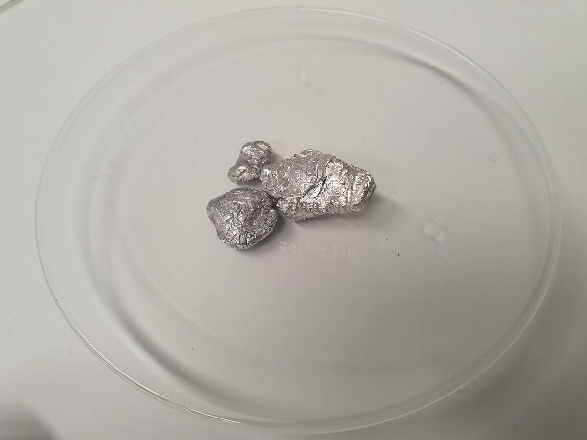 Indium_prvek1
