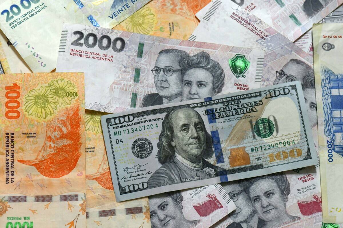 ARGENTINA-ECONOMY-CURRENCY-MONEY-BILLS