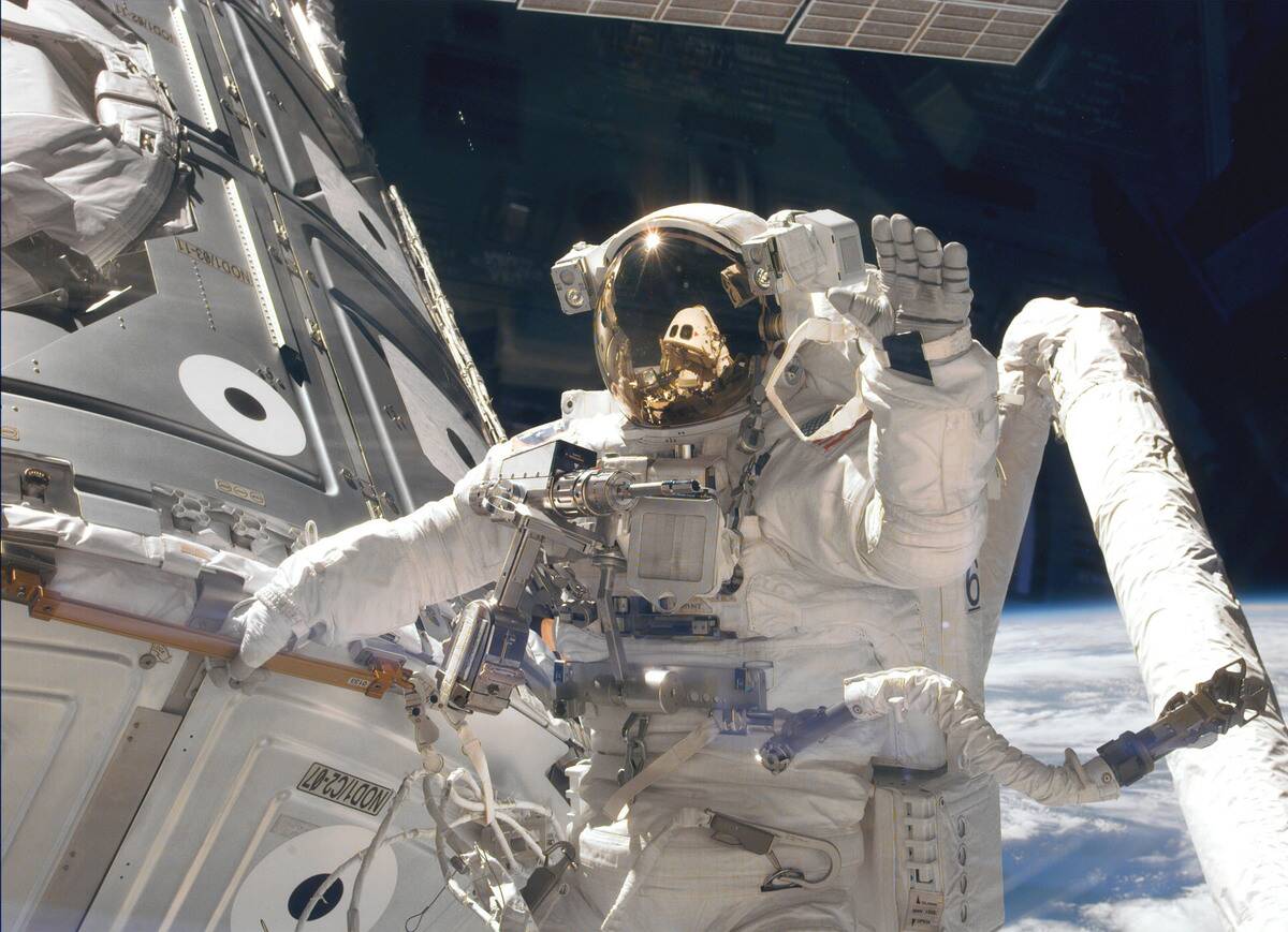 Astronauts connect the International Space Station