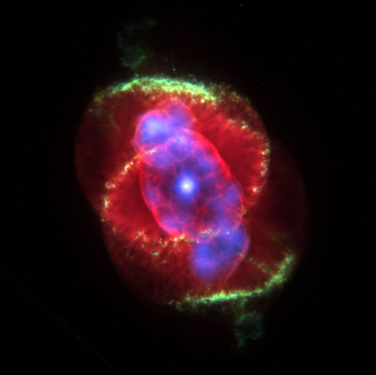 Hot Gas Cloud Surrounds Cat's Eye Nebula