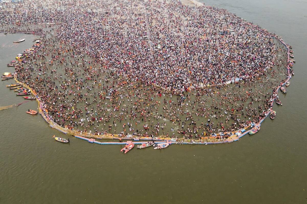 TOPSHOT-INDIA-RELIGION-HINDUISM-FESTIVAL-KUMBH