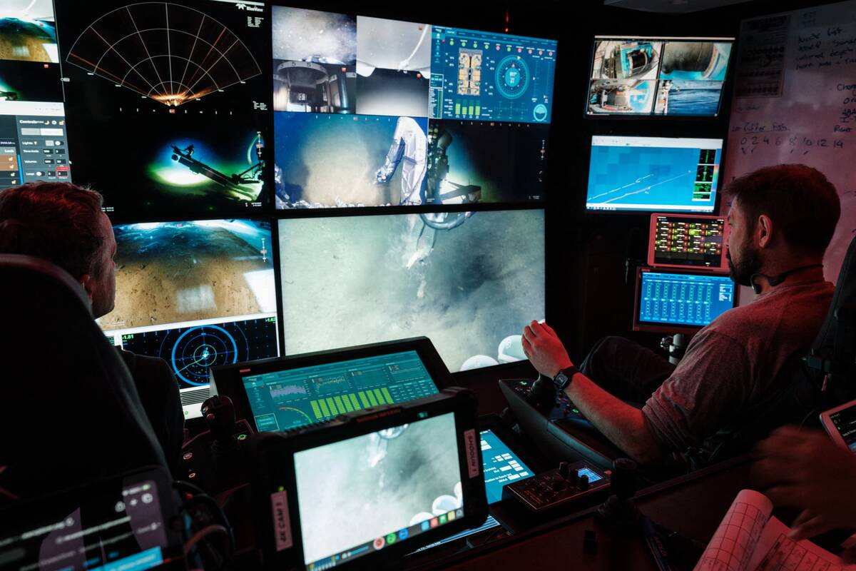 TOPSHOT-INDONESIA-OCEANX-OCEANS-ENVIRONMENT-RESEARCH-SCIENCE