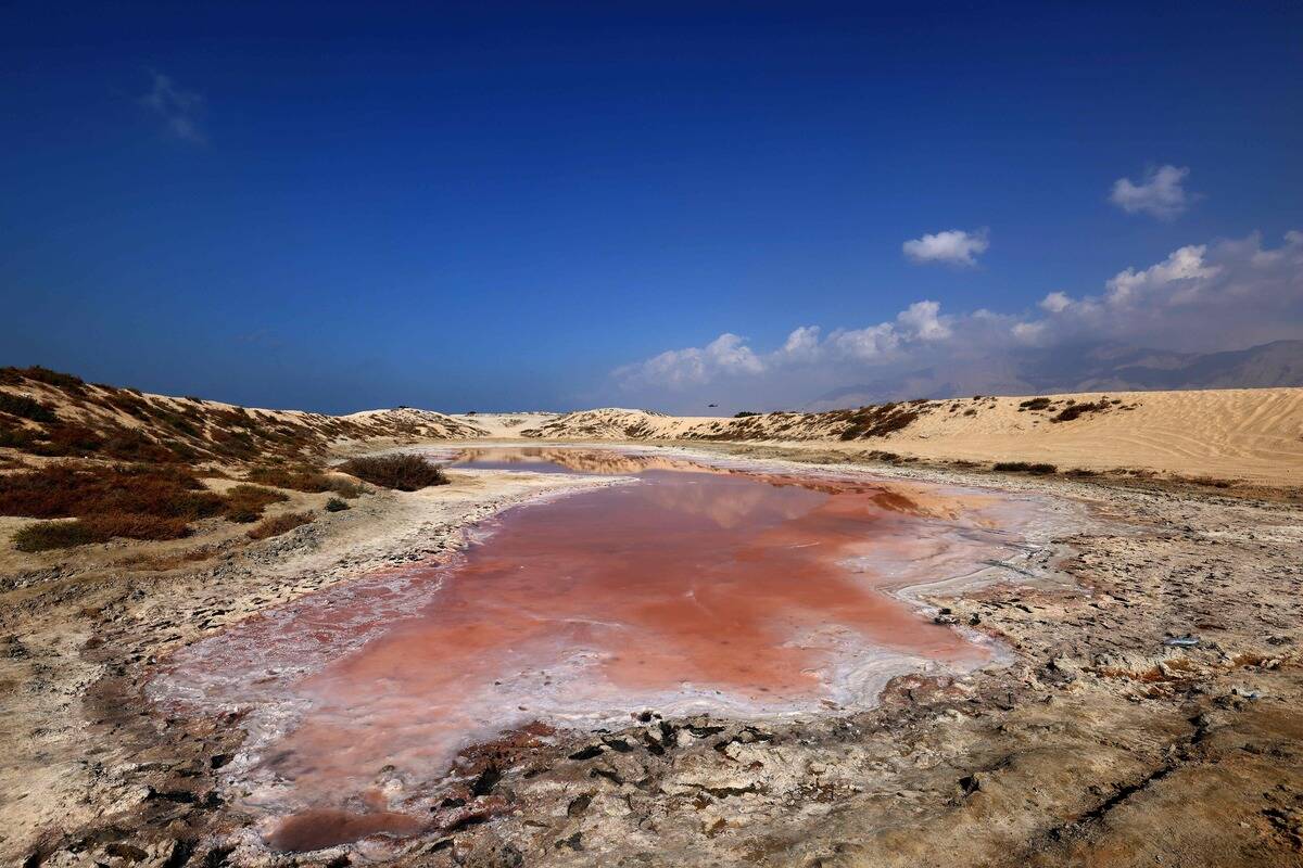 TOPSHOT-UAE-NATURE-LAKE