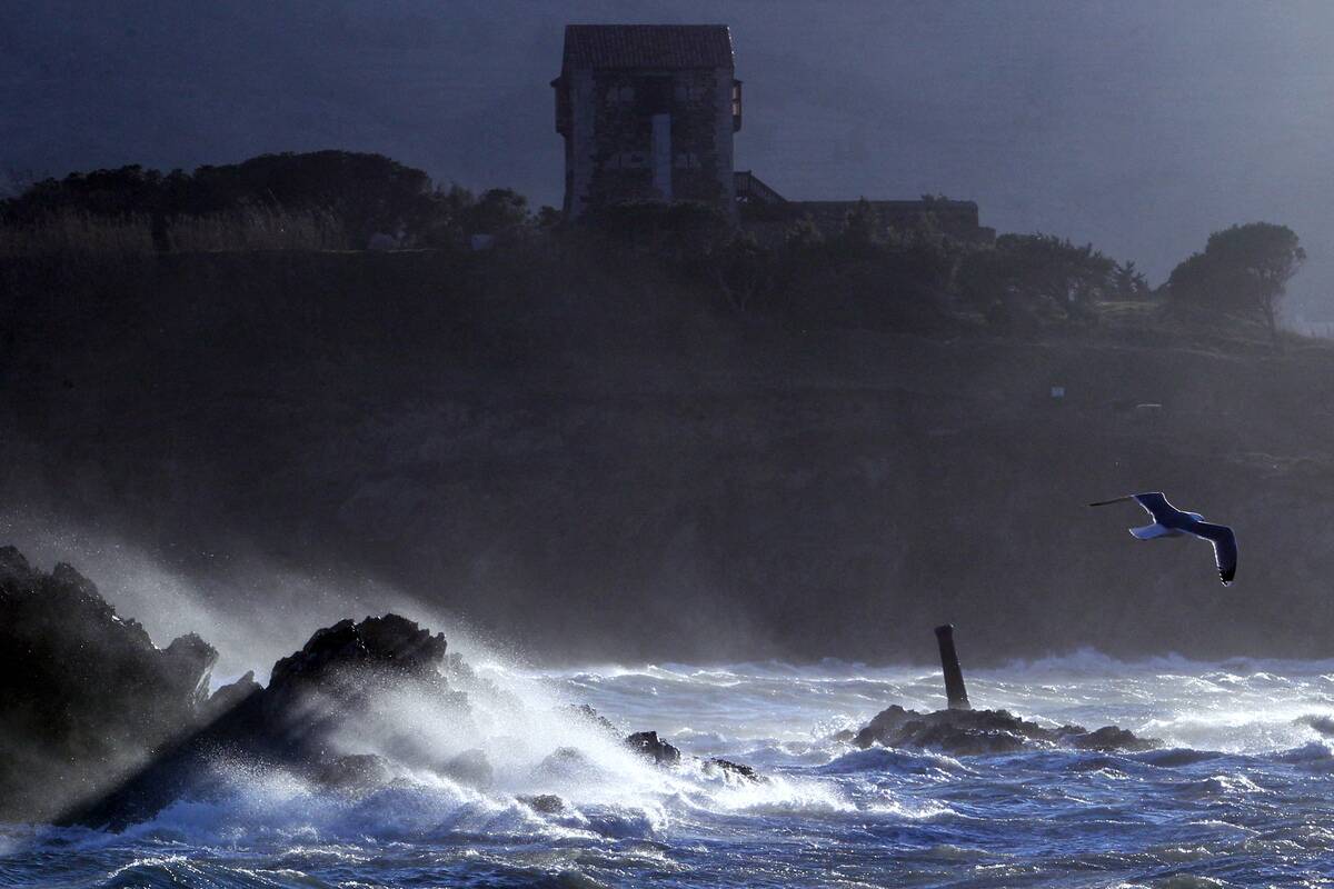 TOPSHOT-FRANCE-WEATHER