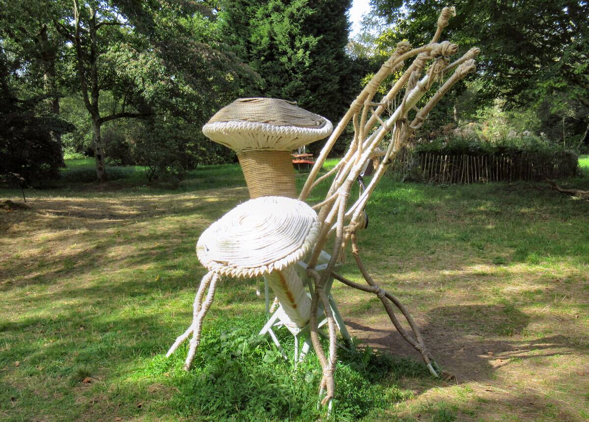Wakehurst_Place,_Wood_Wide_Web_by_Little_Lost_Robot_(0)