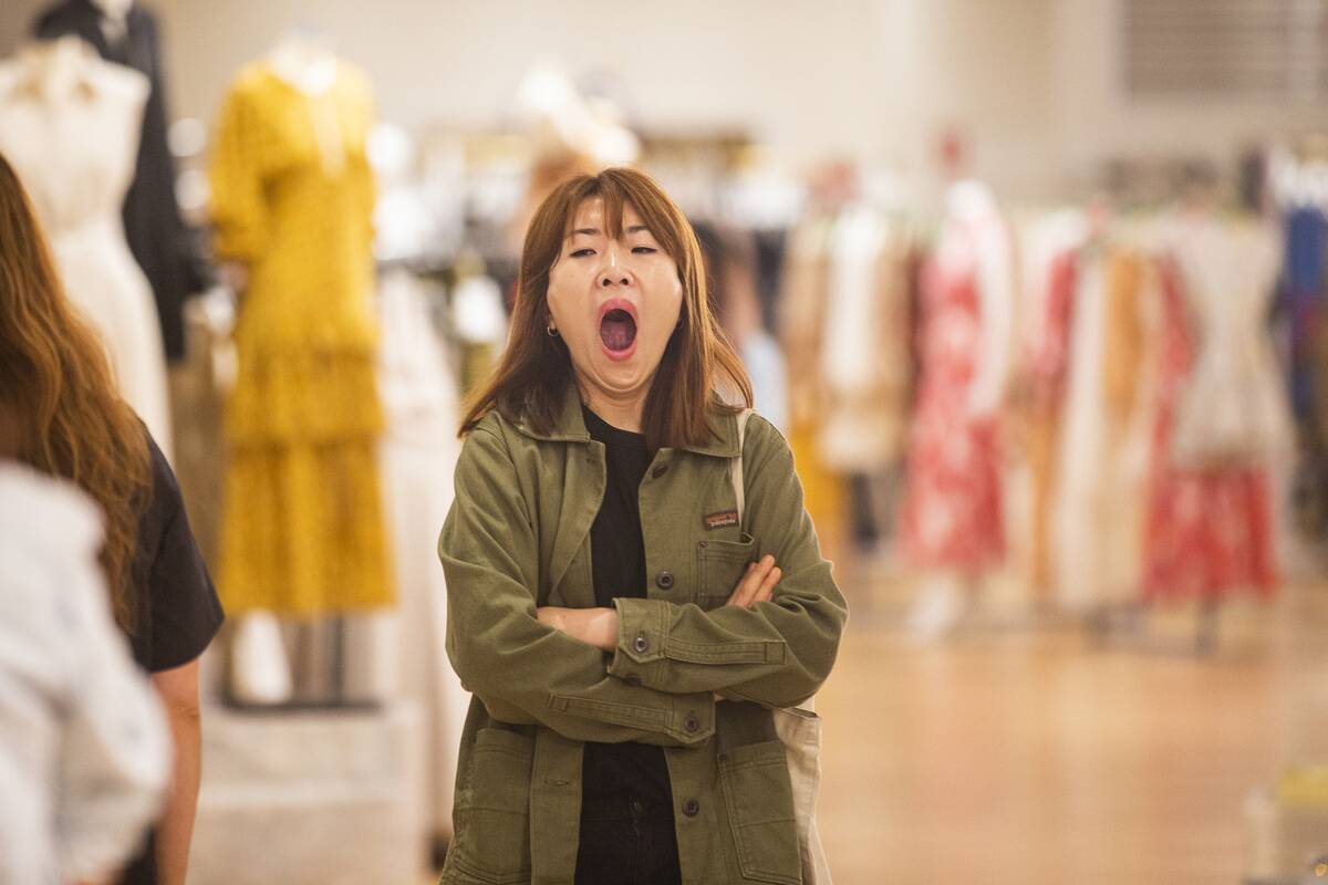 Bargain Hunters Flock To Boxing Day Sales In Sydney