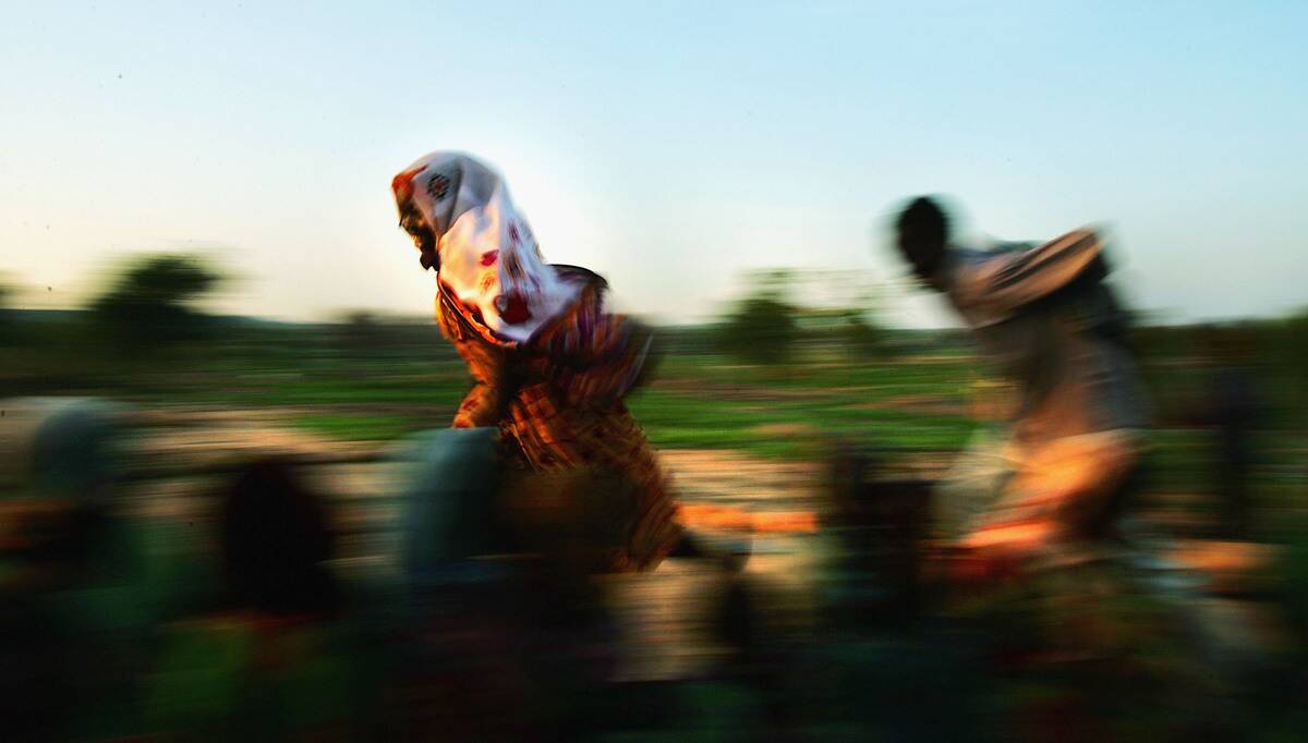 Dafur Refugees Overwhelm Camps In Chad